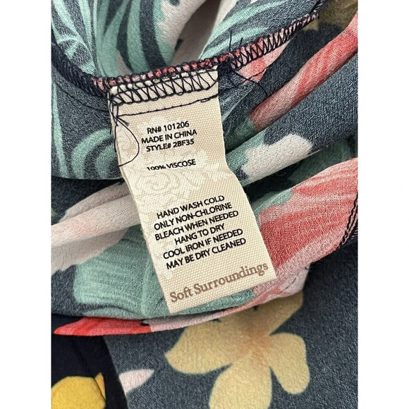 NEW Soft Surroundings Floral Hibiscus Everglade Wide Leg Pants Size Medium NWT - Picture 9 of 12